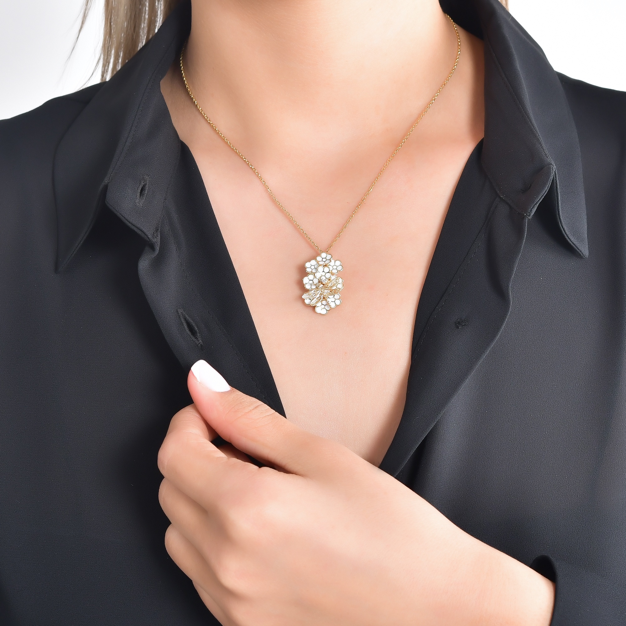 White Dreams колье