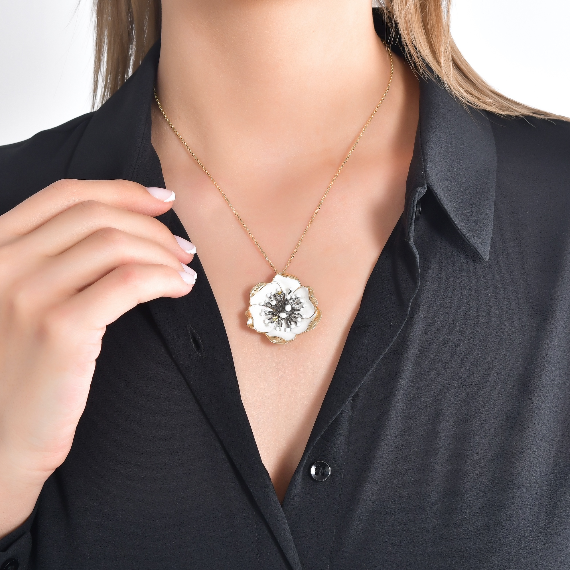 White Dreams колье