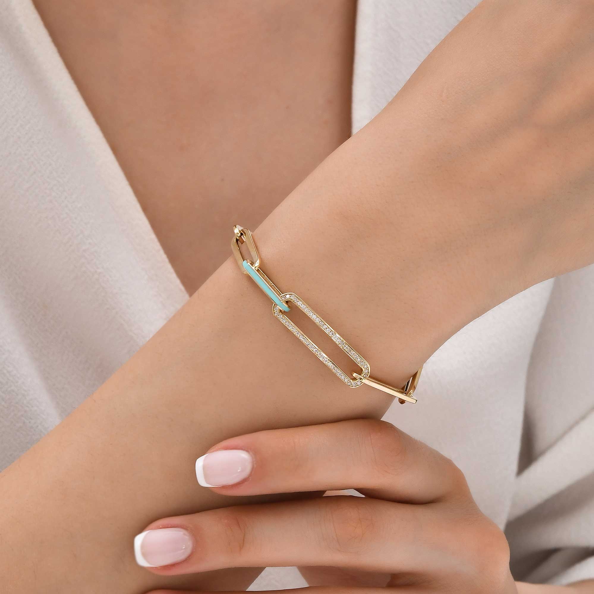 Attach браслет