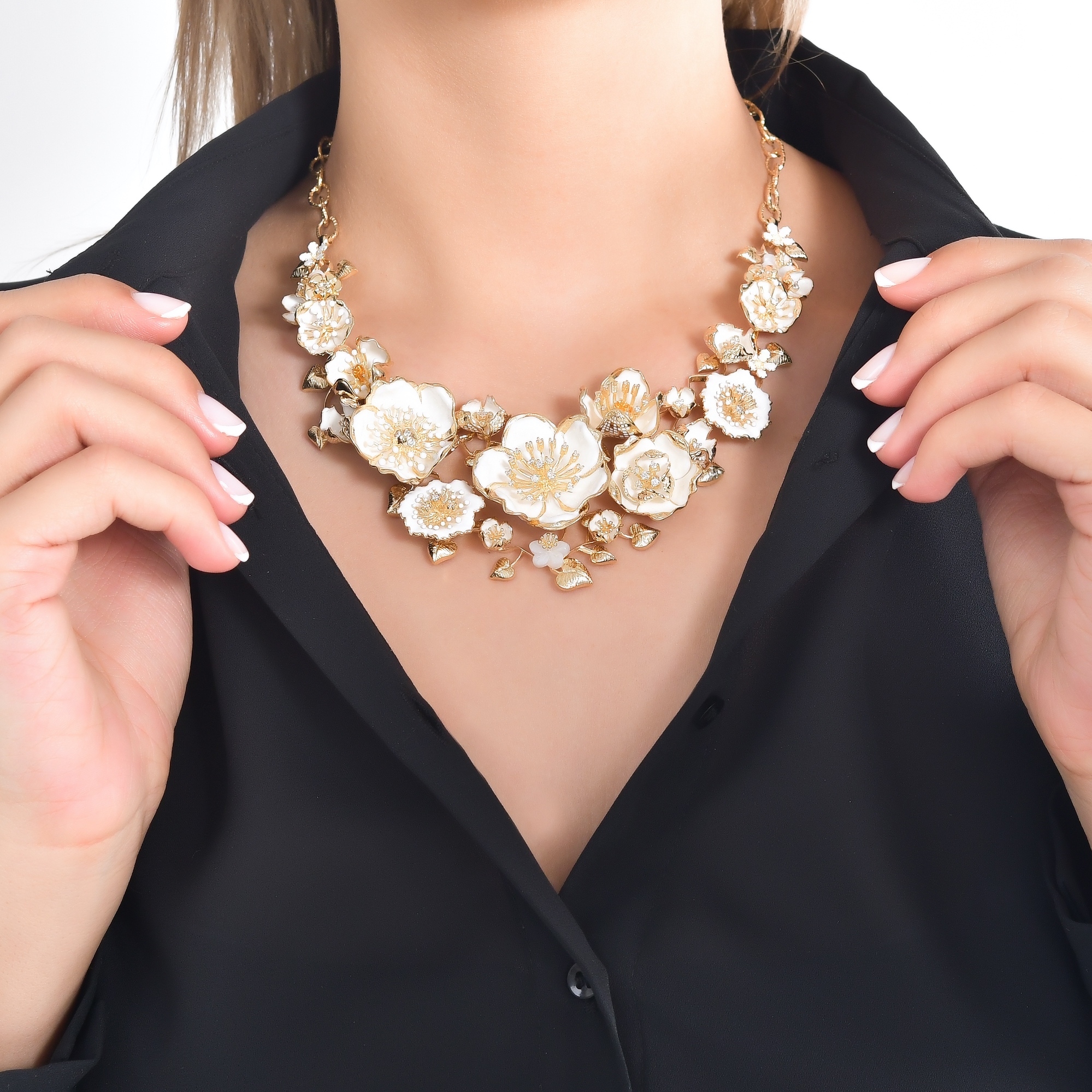 White Dreams колье