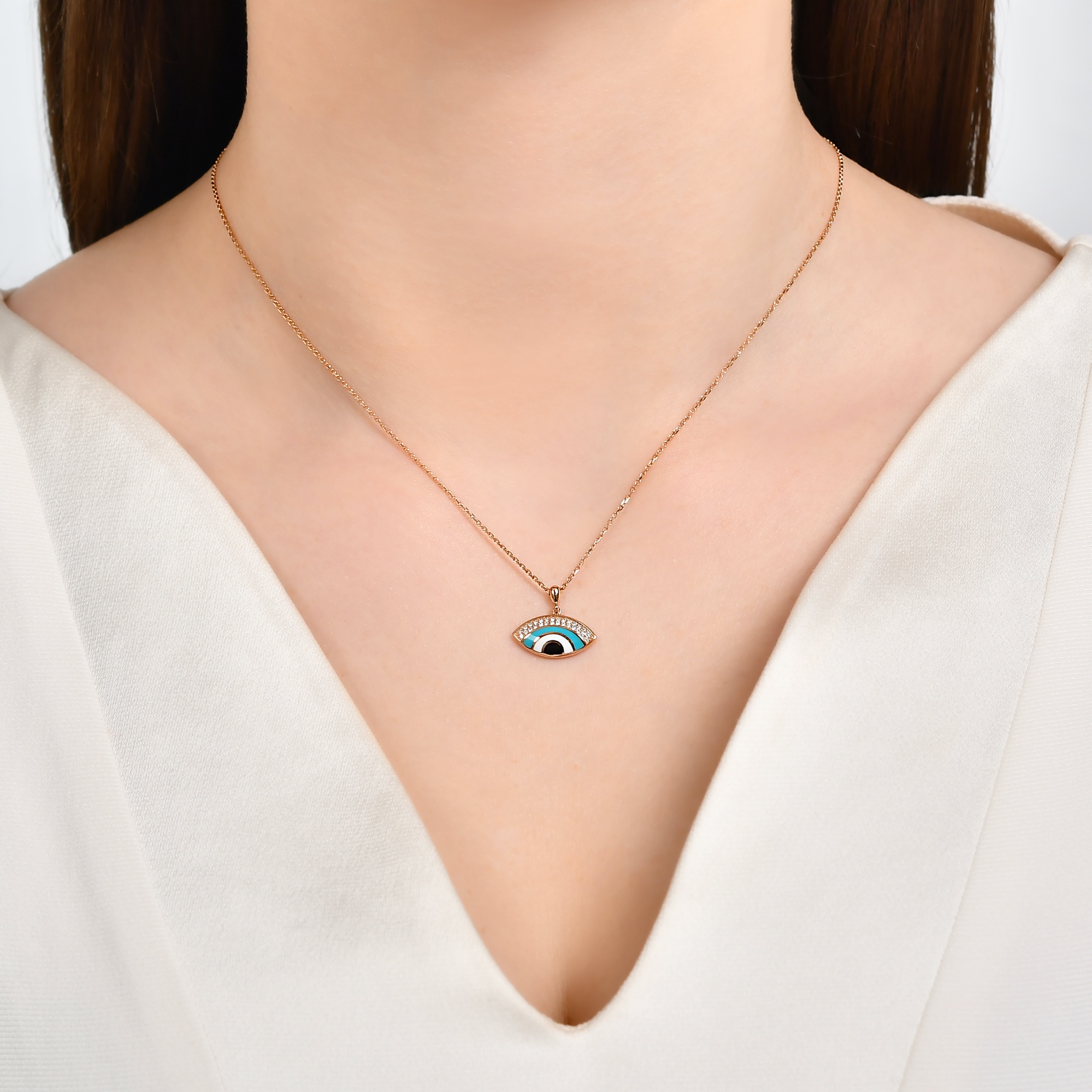 Eyes On You колье