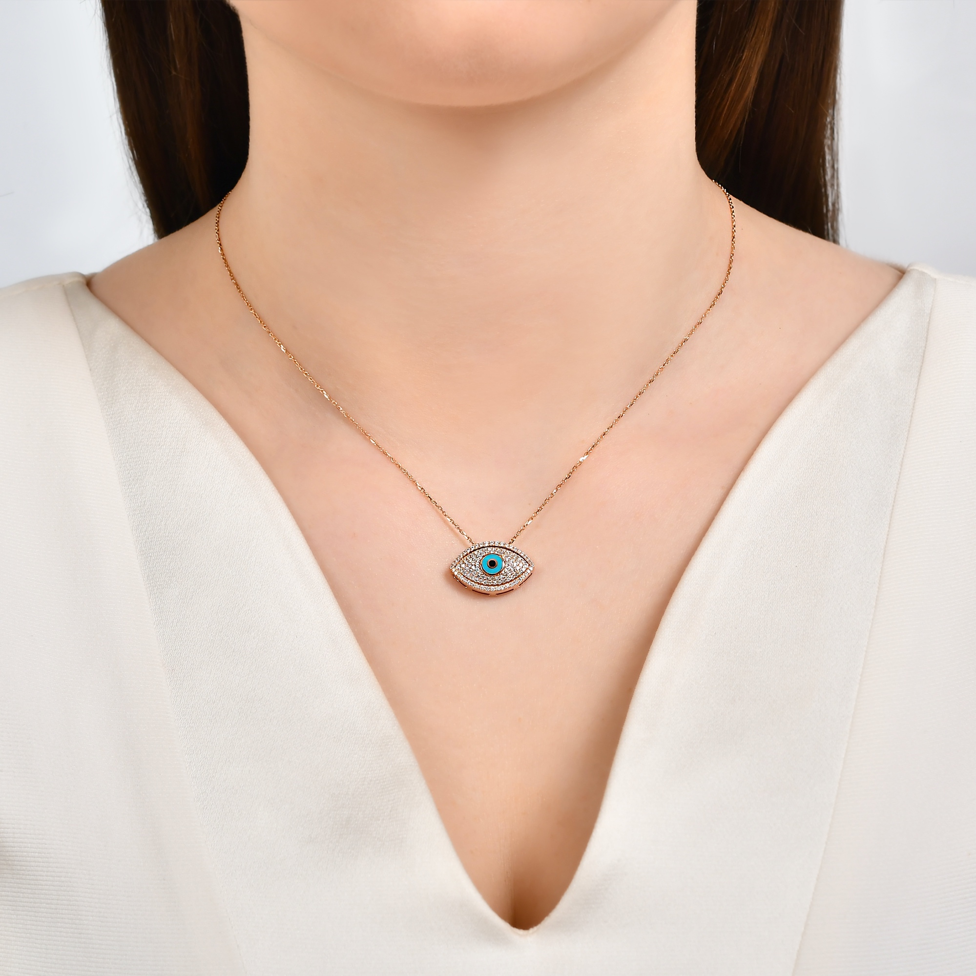 Eyes On You колье